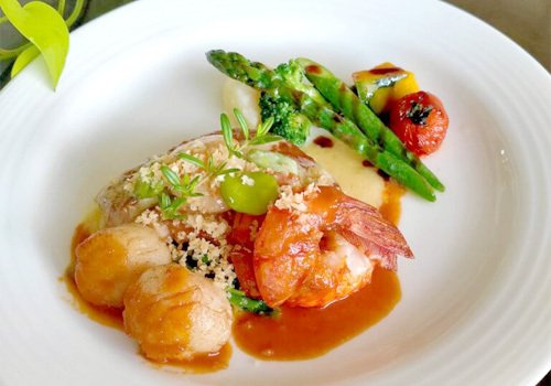 食材は旬の美味しいものを、シェフの確かな目で厳選しています