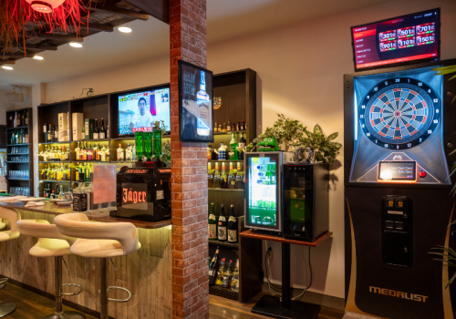 店内にはダーツも設置。宴会のお供に。