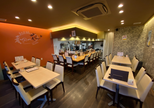 落ち着いた雰囲気の店内で、こだわりの料理とお酒をゆっくり堪能できます。