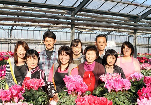 私たちが責任を持って慎重かつ丁寧に育てています。